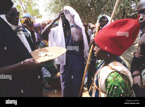 Songhai Tribe Hi Res Stock Photography And Images Alamy