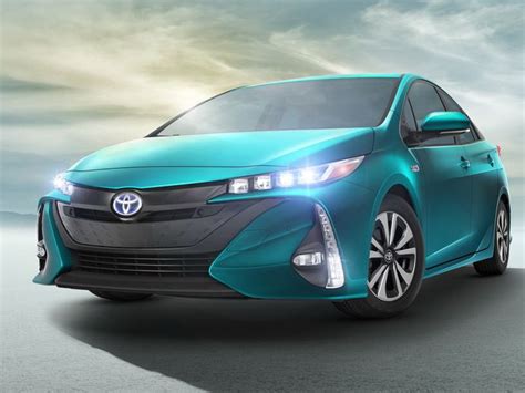 C'est le 11e modèle de la gamme qui profite de ce traitement spécial, mais le premier à motorisation hybride. Fiche technique TOYOTA PRIUS iv (2) hybride rechargeable solar 2017 - La Centrale