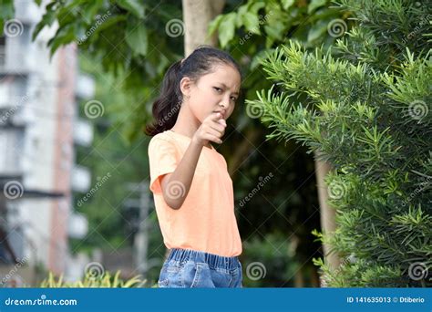 beau filipina teenage female pointing image stock image du philippines adolescent 141635013