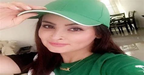 رقص الفنانة شيما الحاج ومنى فاروق بفساتين مثيرة داخل المنزل02:52. الفنانة مروة محمد ويكيبيديا marwa mohamed - ويكي اكسترا