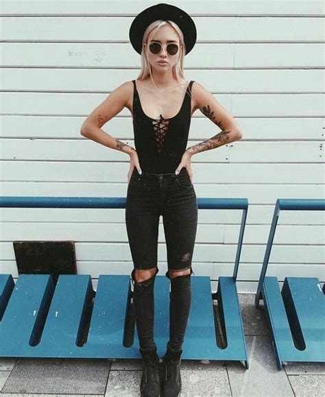 here s how to recreate this all black rock concert outfit cute concert outfits rock outfits
