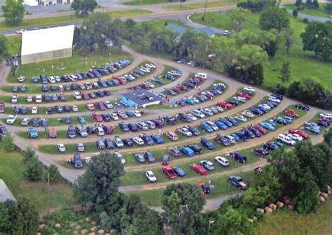 Hull's Drive-In