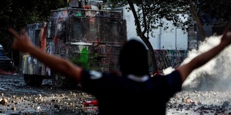 Más De 15 Mil Personas Detenidas Durante Protestas En Chile Policía