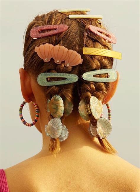 The Hair Accessory Trends You Need To Try Inspired By This