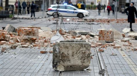 «wir sind bereit zu unterstützen», schrieb sie nach einem gespräch mit. Kroatien: Mindestens ein Toter bei Erdbeben in Zagreb ...