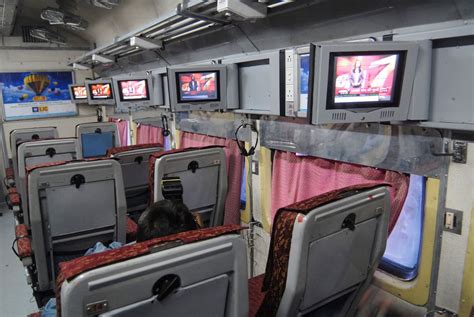 indian railways classes of travel on trains with photos