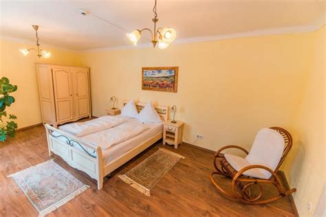 What are some of the property amenities at brukenthal palace avrig? Palatul Brukenthal Avrig