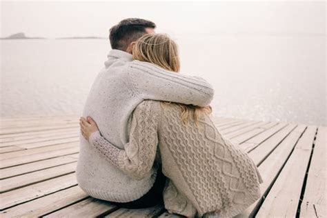 付き合う前の【ハグ】はあり？絶好のタイミングやシチュエーション集 | ARINE [アリネ]