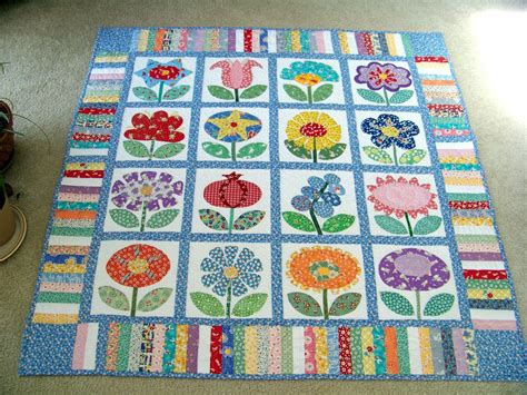 Hand applique flower applique applique patterns applique quilts quilt patterns applique ideas small quilts mini quilts quilt kits. Attic Window Quilt Shop: FLOWERS FOR MOTHER'S DAY