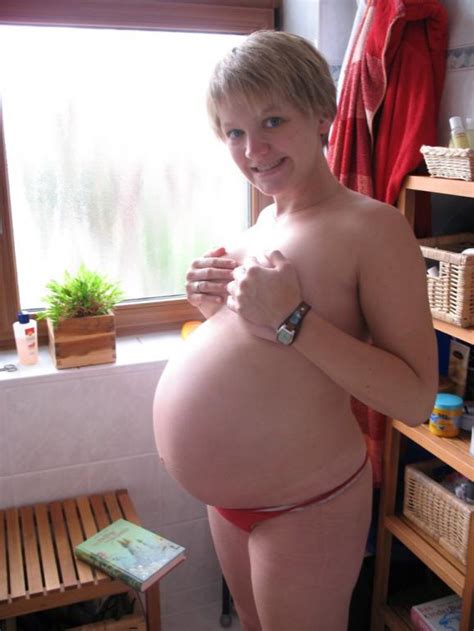 Pregnant Blonde Wife Shows Her Naked Body