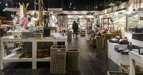 Rich coffee with deep hints. Kooperationen (2): Butlers und Depot richten sich im ...