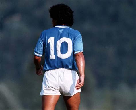 Kısacası maradona transferi, napoli için sadece bir futbolcu transferi değildir. Maradona: un sogno tornare a Napoli | Napoli da Vivere