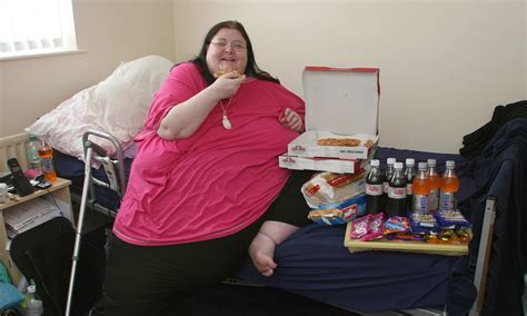 Britains Fattest Woman Brenda Flanagan Davies Weighs 40stone Daily