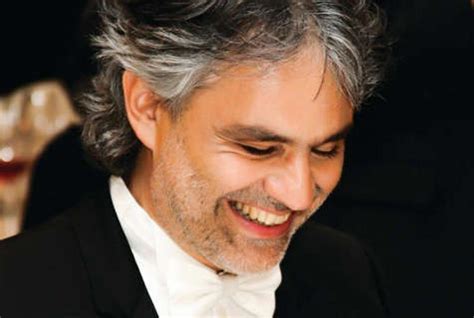 He's sold millions of records and sells out concert halls and arenas around the world. Concerto de Andrea Bocelli encerra peregrinação ao ...