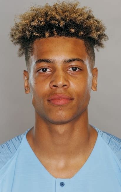 He has got an older brother who is also the player of manchester city whose name is lukas nmecha. Nmecha, Felix Kalu Nmecha - Futbolista