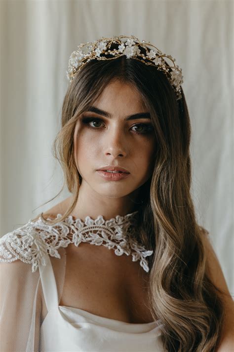 Delicate Wedding Crowns For The Understated Bride Tania Maras