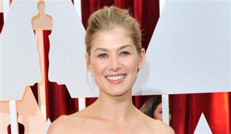 Rosamund Pike ‘i Care A Lot Video And Interview Transcript Goldderby