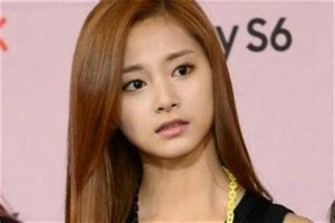 Search for text in self post contents. 周子瑜返台考试 初2休学出道仅有小学文凭|周子瑜|JYP|TWICE_新浪娱乐_新浪网