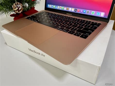 Macbook Air màu Rose Gold giay