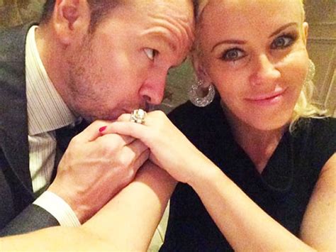 Jenny Mccarthys Wedding Ring Star Reveals Bling In First Photo