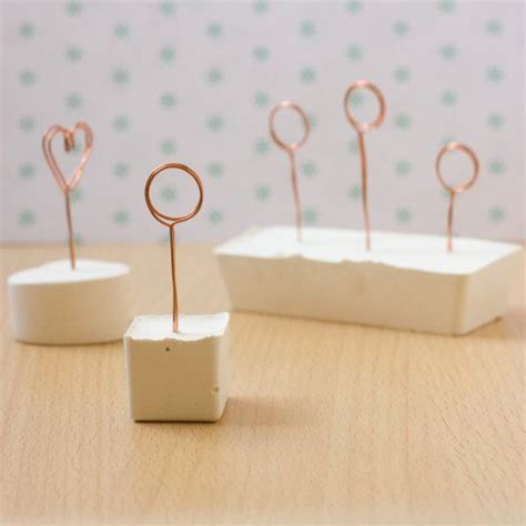 Step By Step Tutorial To Make These Note Or Place Card Holders Using