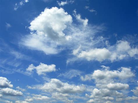 tapete awan hd himmel wolke tagsüber blau kumulus WallpaperUse