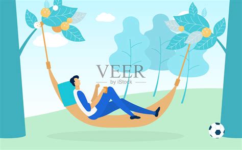 一个人躺在吊床上，悬挂在绿树之间。设计元素图片id352877030 Veer图库