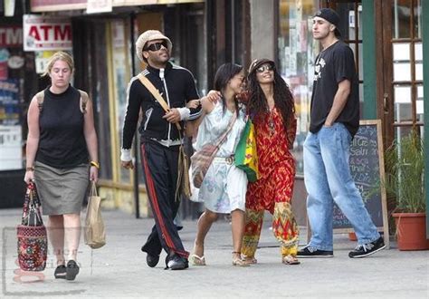 Mar 16, 2020 · zoë kravitz: Pin von Deanna Satcher auf Fashion & Style - Express Yourself