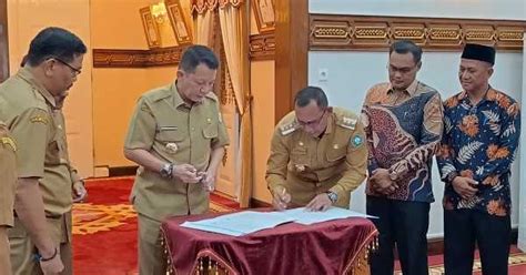 Pj Gubernur Aceh Dan Pj Bupati Aceh Selatan Teken MoU Taman Hutan