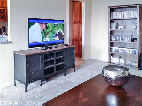 While the site is in maintenance mode some features won't be available. The Bachelor Pad: Inspiring Apartment Living Room Ideas