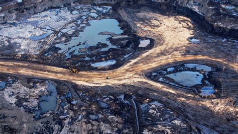 Canadas Oil Sands Why Some Of The Worlds Dirtiest Fuel Is Now In Hot