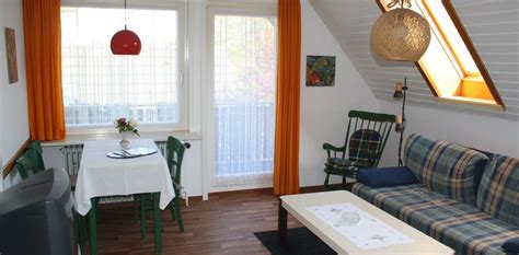 Ve opiniones y fotos de usuarios, y unas grandes ofertas para el haus miramar, clasificado en el puesto no.2 de 7 b&bs / hostales en kellenhusen y con una puntuación de 4 sobre 5 en tripadvisor. Ferienwohnungen in der Ostlandstraße 15 - Haus Miramar