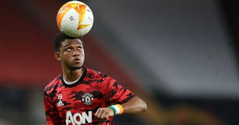 Top betting predictions for manchester united vs real sociedad. Amad Diallo makes home debut as Man Utd ease past Real ...