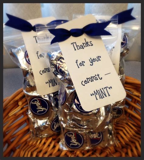 So you've been given the task to find gifts for outgoing board members and have exactly 3 weeks to have something awesome to present at their final board meeting. 814297ff6e1753378e1bfe80f06123f5.jpg (736×817) | Work ...