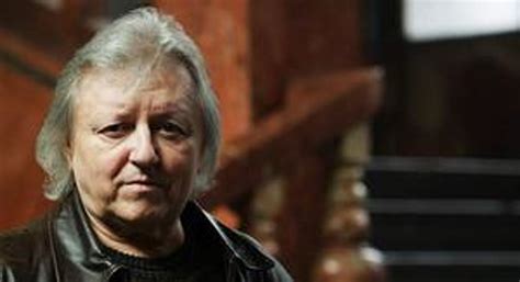 Václav neckář se narodil v praze, ale vyrůstal v severních čechách. Václav Neckář skolaboval - Korzár SME