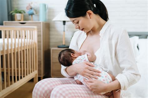 Posisi Dan Cara Menyusui Bayi Yang Benar Ibu Wajib Tahu