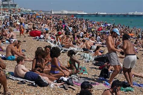 Brighton Beach Packed As Thousands Flock To Seafront On Hottest Day Of Year Sussexlive