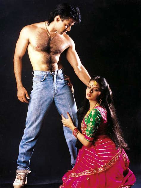Bhagyashree belongs to the royal family of sangli. Film Star Picture: Indian Bhagyashree Patwardhan Gallery