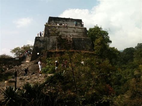 Find hotels & motels in tepoztlan using the list below. Pirámide dl Tepozteco