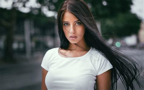 Green Eyed Brunettes Wallpapers Wallpaper Cave