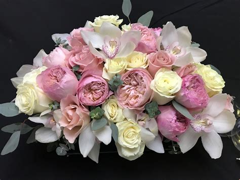 Chic Flora Design In Vase Luxury Flower Arrangement Luxury Flowers