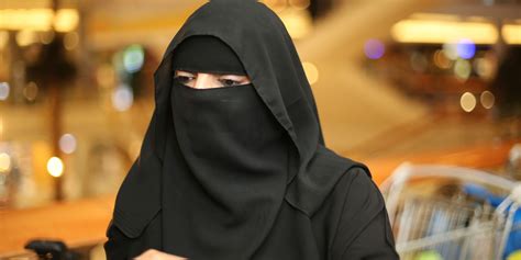 Saudi Woman S Plea For Asylum Help Exposes Risks For Female Runaways
