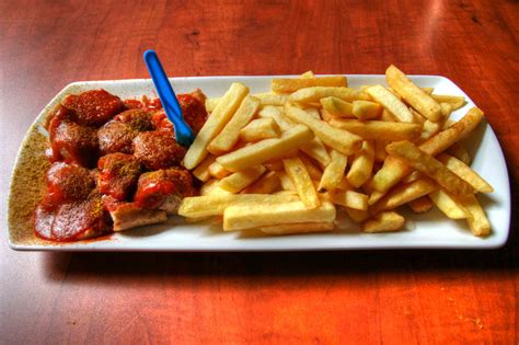 But another post on the foundation's website a week later disputed what it characterized as lies that falsely attributed to montagnier the quote that all vaccine recipients would die in two years. Das Beste um die Wurst - 6 der besten Currywurst in Berlin ...