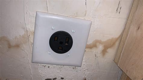New house didn't come with a stove outlet, I hired an electrician and ...