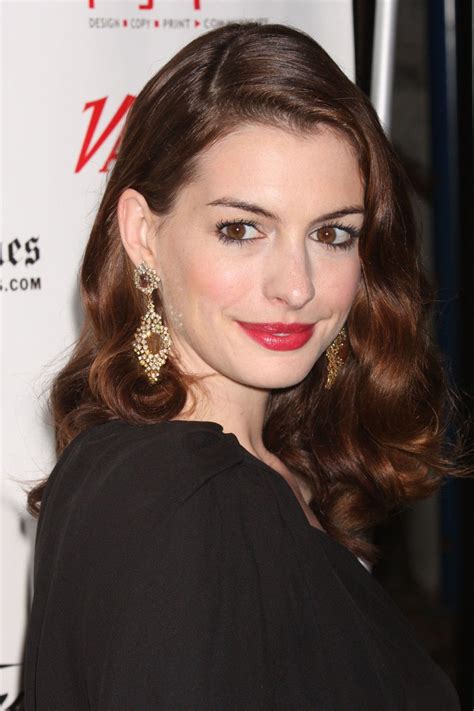 Anne Hathaway Celebrity Photo 156 Fanzee Anne Hathaway Hair