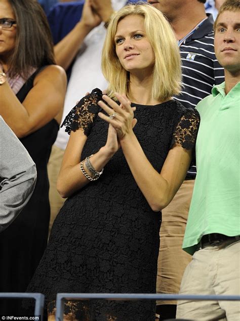 Brooklyn Decker Cheers Husband Andy Roddick On To Victory At Us Open