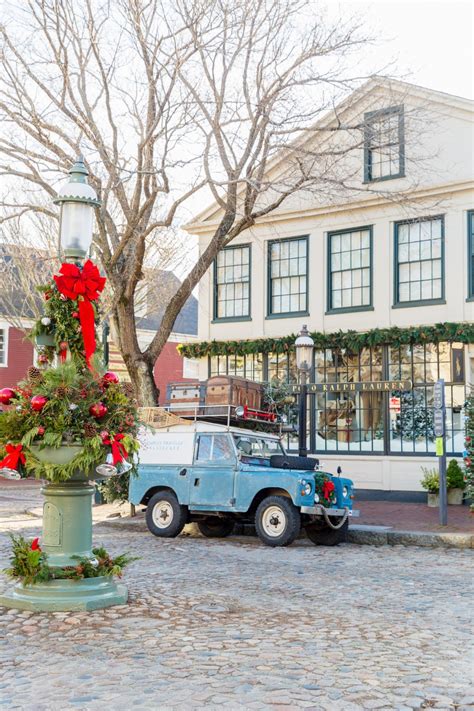 Christmas Stroll On Nantucket Design Darling