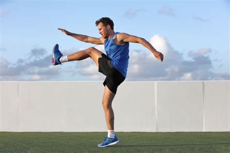 10 Best Dynamic Stretches To Use As Warm Up The Healthier Man