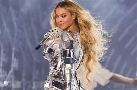 What Beyoncé Taught Us About Showing Up For Ourselves