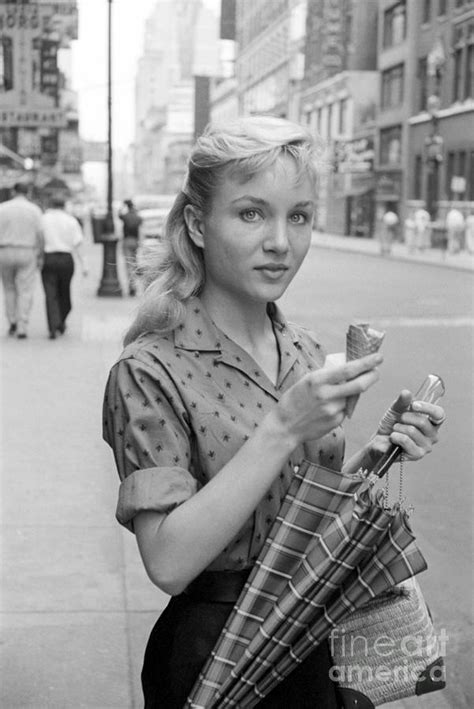 Actress Susan Oliver Photograph By The Phillip Harrington Collection